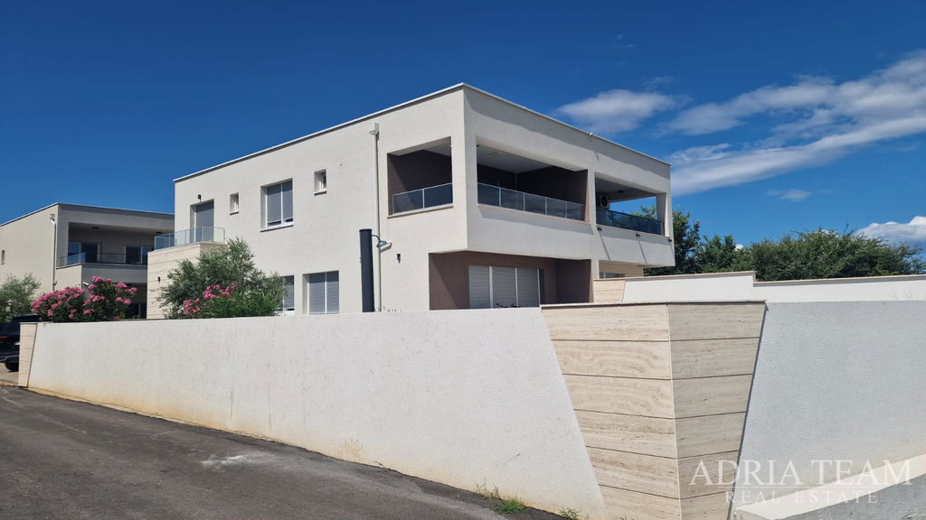 VILLA WITH POOL, SEA VIEW – NIN, ZADAR