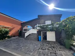 HOUSE WITH SEA VIEW – VIR property for sale