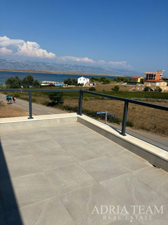 HOUSE WITH GARAGE AND OPEN VIEW OF THE SEA AND MOUNTAINS – VIR