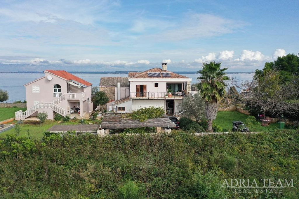 BUILDING LAND, 45 m FROM THE SEA - UGLJAN