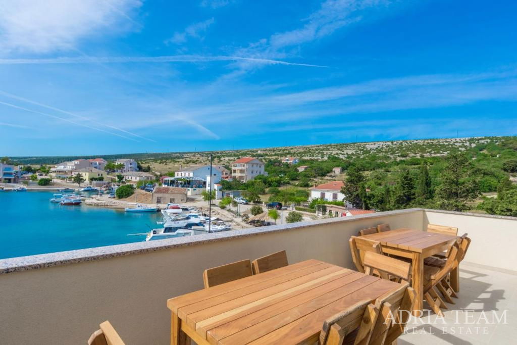 HOUSE FIRST ROW TO SEA – ŠIMUNI, PAG ISLAND