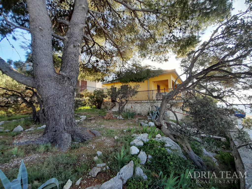 SINGLE-STOREY HOUSE WITH OPEN SEA VIEW, TOP POSITION, FIRST ROW TO THE SEA - DRVENIK, DRVENIK VELIKI