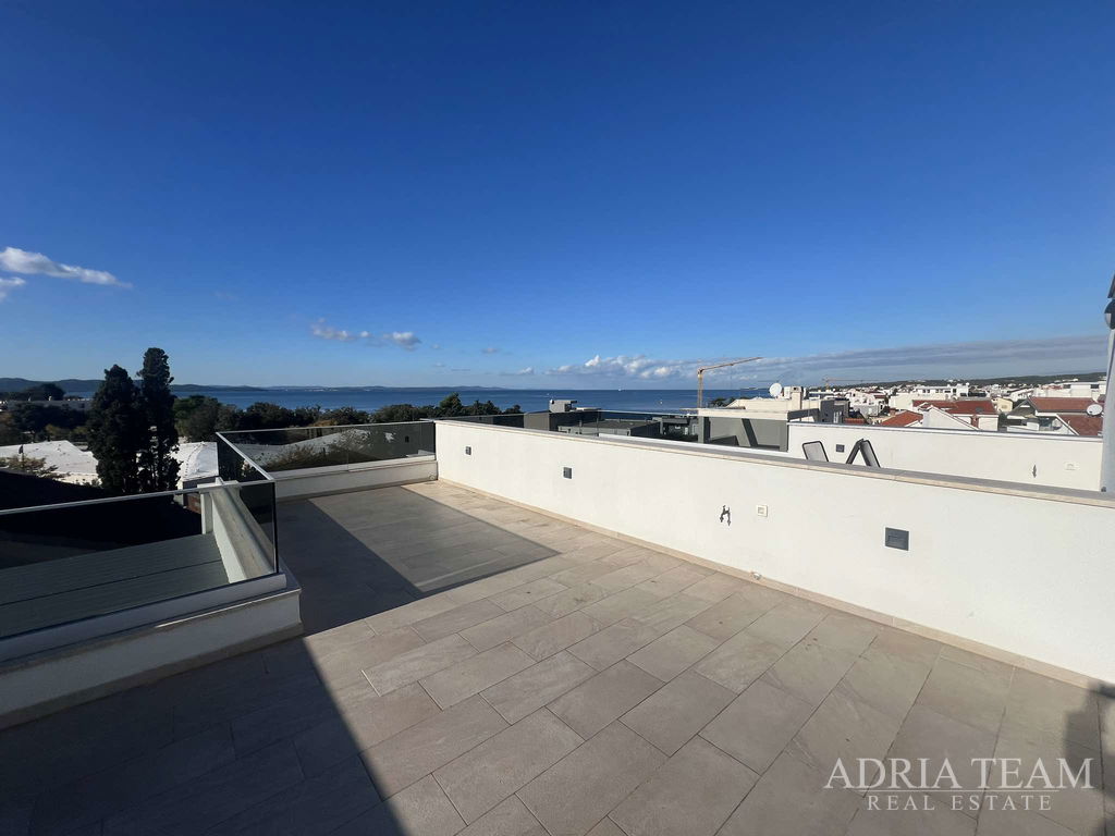 ATTRACTIVE APARTMENT 80m FROM THE SEA – DIKLO, ZADAR