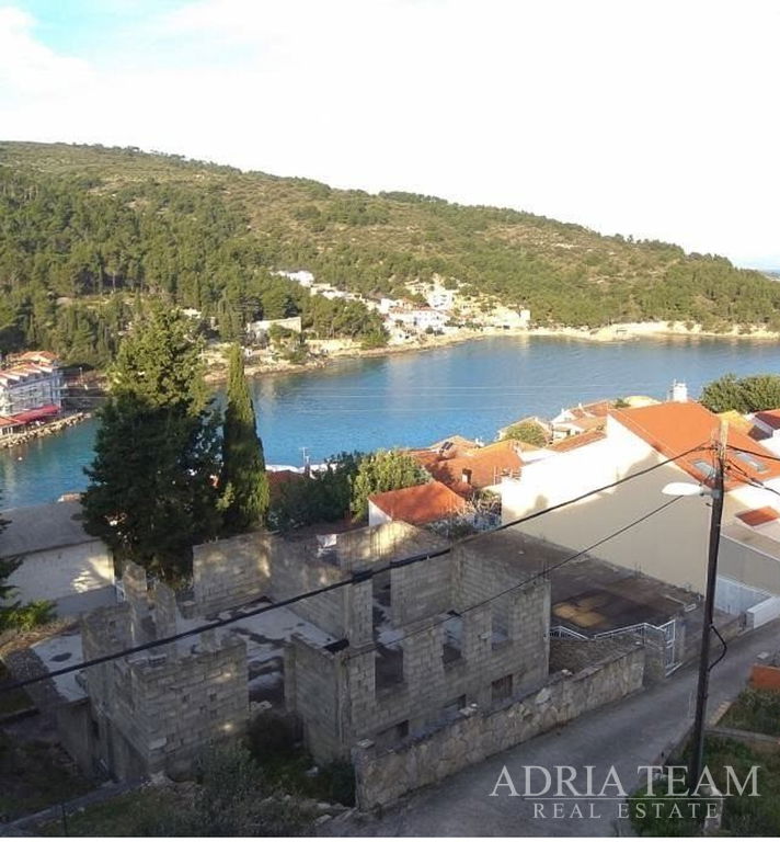 DETACHED HOUSE WITH 7 APARTMENTS, 100 M FROM THE SEA AND BEACH – ŠTOMORSKA, ŠOLTA