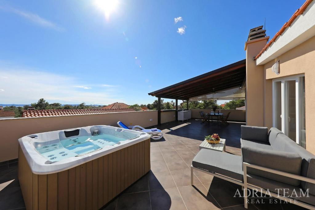 VILLA WITH POOL AND SEA VIEW - PRIVLAKA, ZADAR