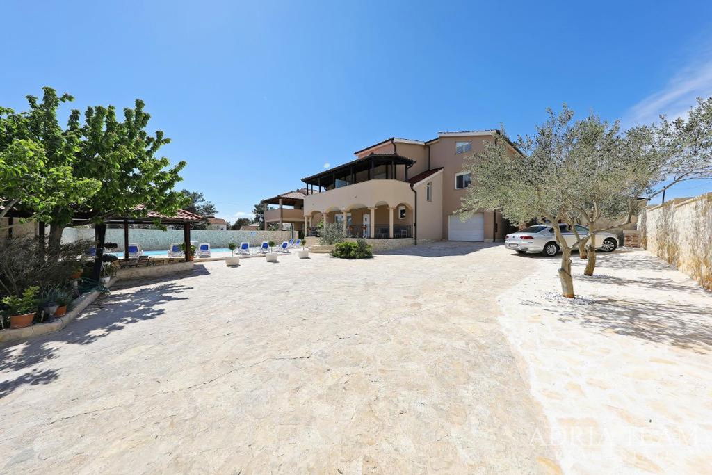 VILLA WITH POOL AND SEA VIEW - PRIVLAKA, ZADAR