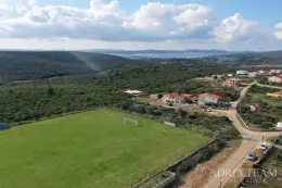 BUILDING LAND WITH BUILDING PERMIT, QUIET AND PEACEFUL LOCATION – DEBELJAK, SUKOŠAN property for sale