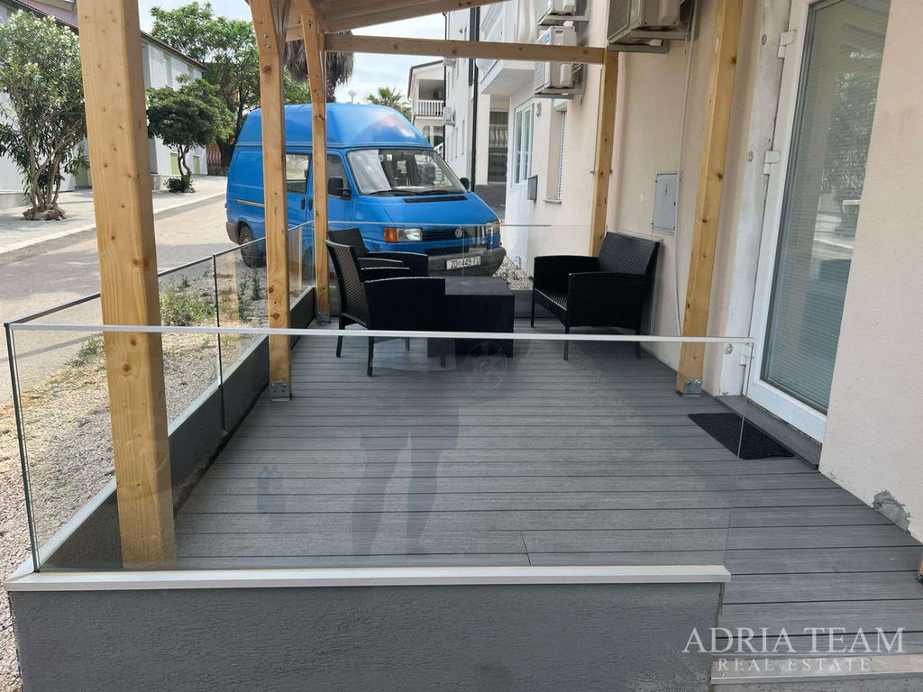 ONE-BEDROOM APARTMENT, 100 m FROM THE SEA, VIR – ZADAR