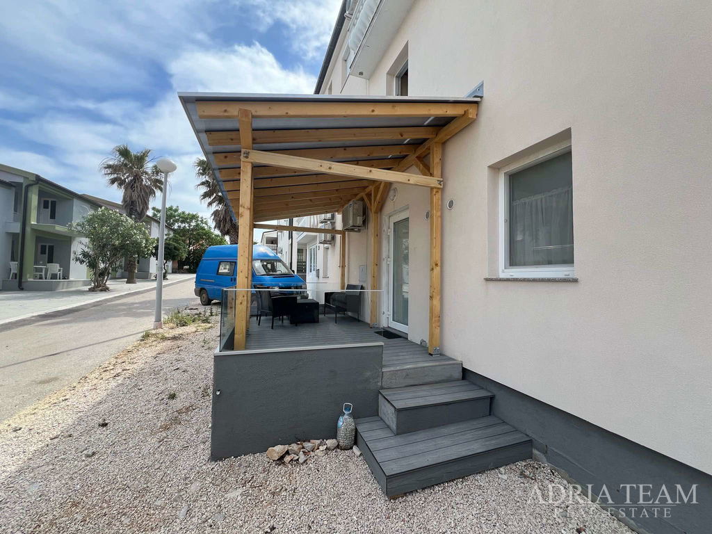 ONE-BEDROOM APARTMENT, 100 m FROM THE SEA, VIR – ZADAR