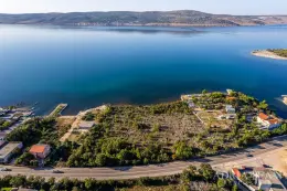 3 BUILDING PLOTS, FIRST ROW TO THE SEA – SELINE property for sale