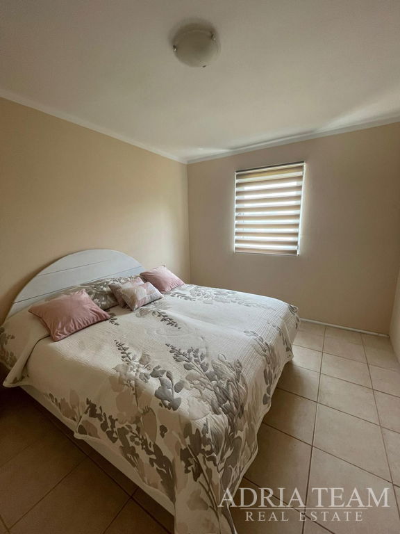 GROUND FLOOR HOUSE WITH A LARGE YARD AND TWO RESIDENTIAL UNITS - MALI VAREŠKI, MARČANA