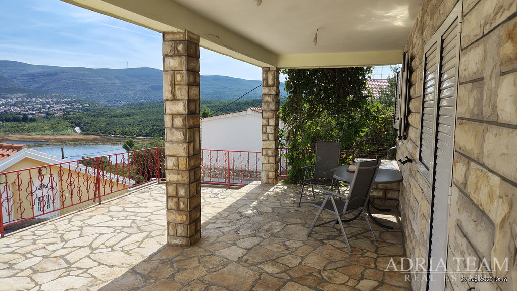 HOUSE WITH BEAUTIFUL OPEN SEA VIEW, PARTIALLY RENOVATED – DONJI KARIN