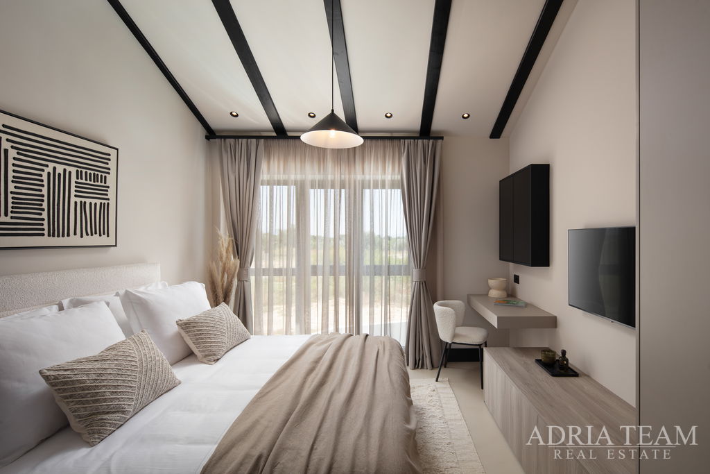 HOUSE WITH SUMMER KITCHEN AND POOL, NEW BUILD – VISOČANE