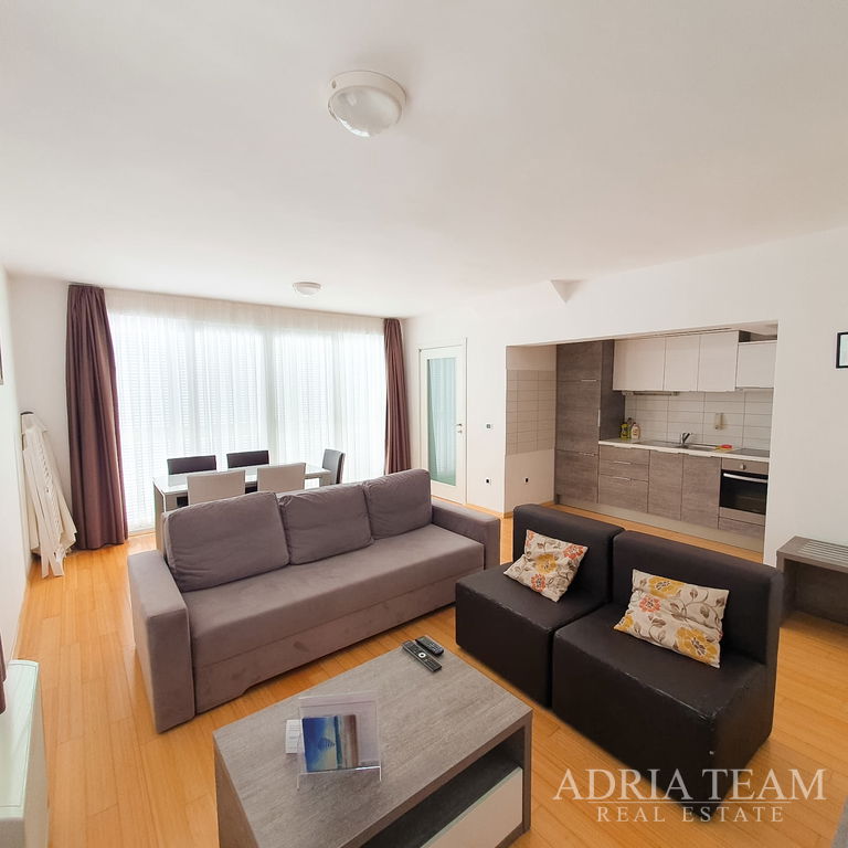 APARTMENT WITH TWO TERRACES, SECOND ROW TO THE SEA - PETRČANE