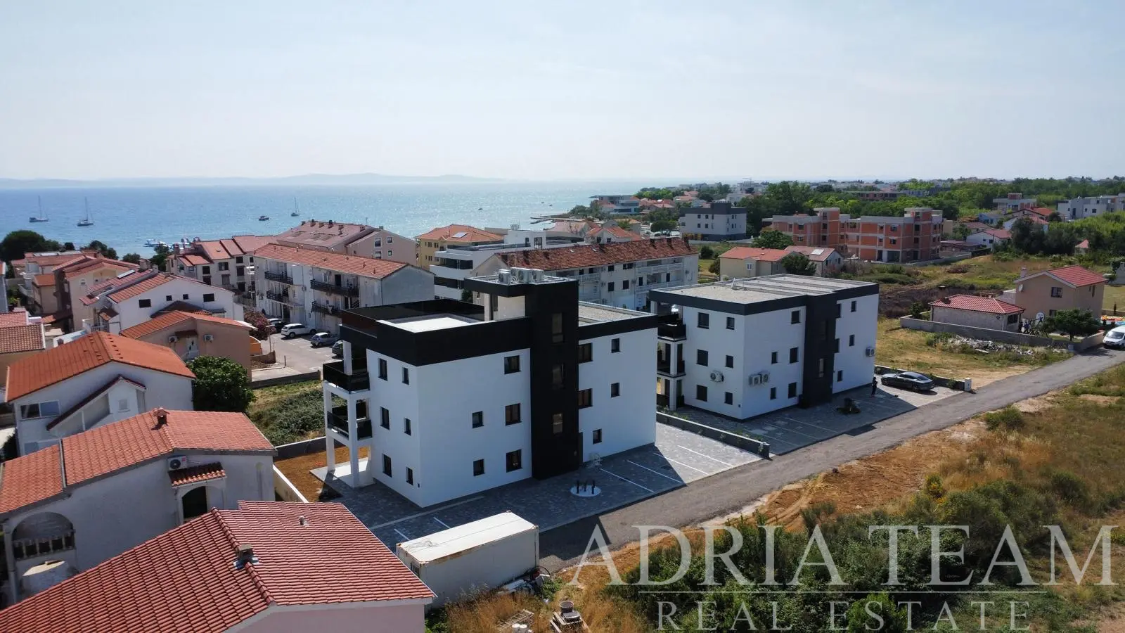 APARTMENT NEAR THE BEACH, BUILDING 1., NEW, 150m FROM THE SEA - PRIVLAKA