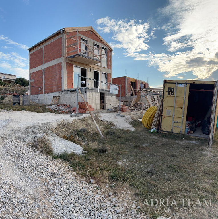 HOUSES WITH POOL, 80m FROM THE SEA, NEW CONSTRUCTION - VLAŠIĆI, PAG