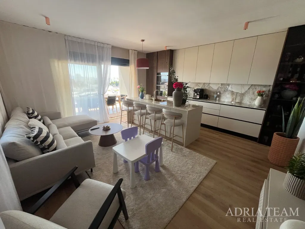 4-ROOM APARTMENT ON THE 2ND FLOOR OF AN APARTMENT BUILDING, NEW BUILDING - ZADAR, VIŠNJIK