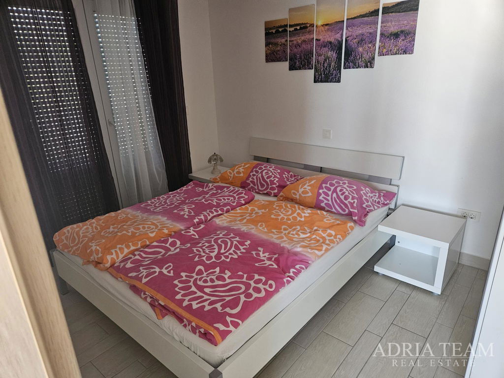 APARTMENT WITH BALCONY ON THE FIRST FLOOR, 15m FROM THE SEA - RTINA, BENIĆI