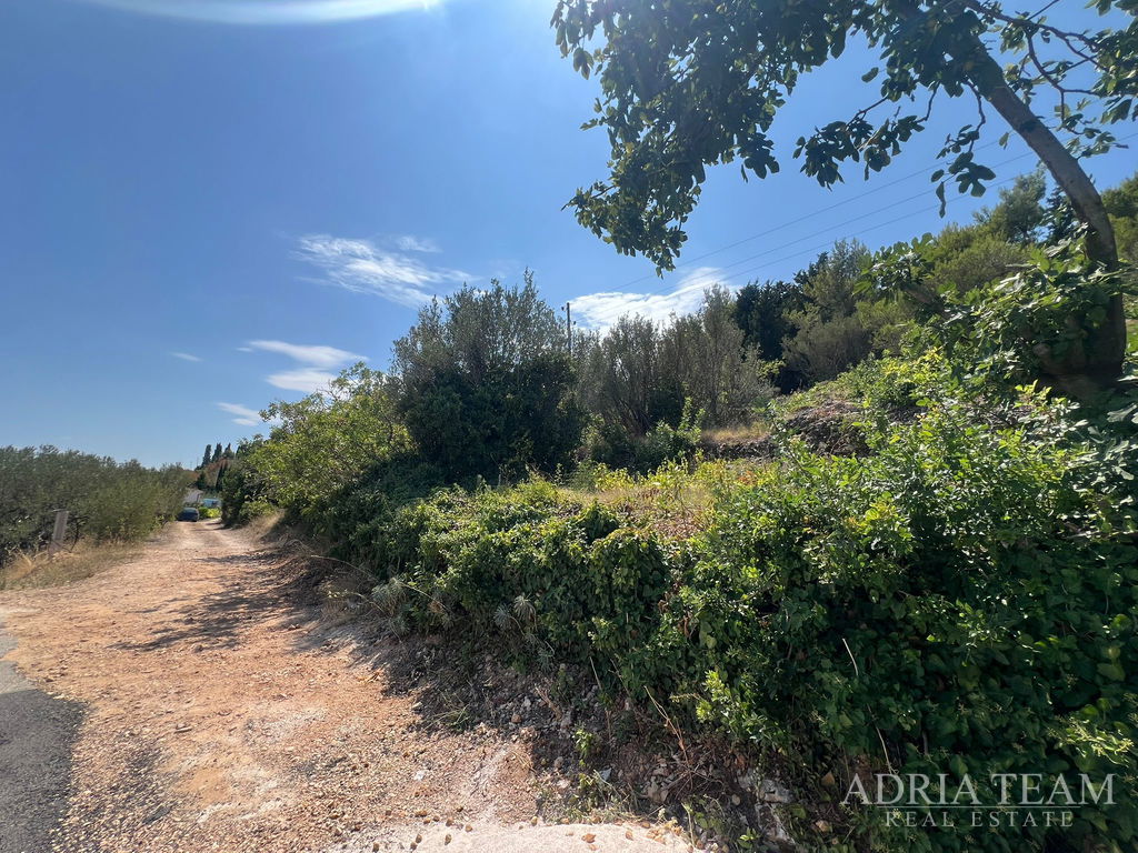 BUILDING LAND WITH A PROJECT FOR A VILLA WITH A SWIMMING POOL, SEA VIEW - PREKO, UGLJAN