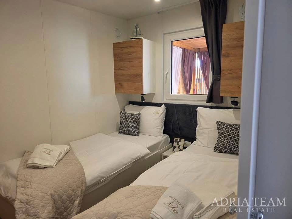 FULLY EQUIPPED MOBILE HOME, LOCATED 175m FROM THE SEA - BIOGRAD NA MORU