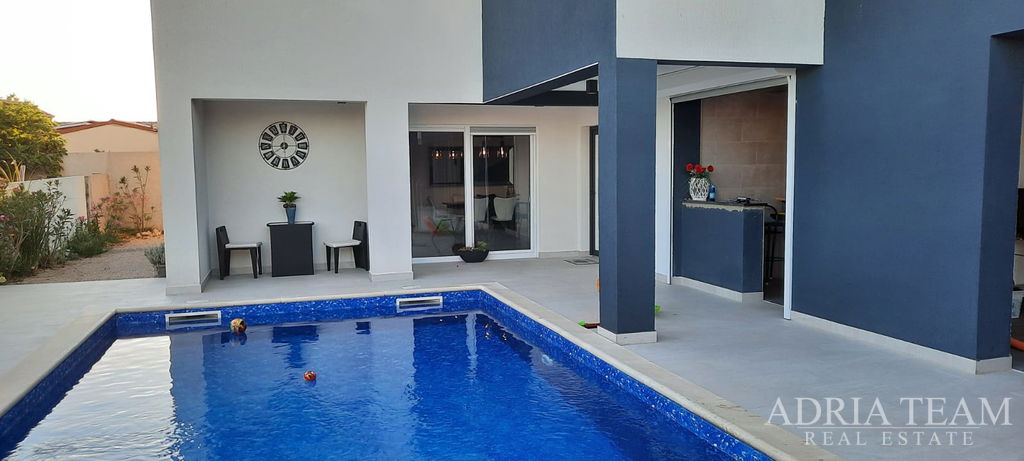 HOUSE WITH A SWIMMING POOL, QUIET AND PEACEFUL LOCATION - PAG, POVLJANA