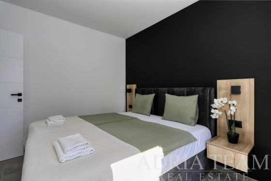 PENTHOUSE - WITH SEA VIEW - PRIVLAKA property for sale