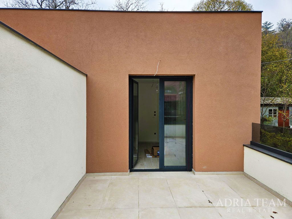 LUXURY 4-ROOM APARTMENT - GRAČANI, PODSLJEME, ZAGREB