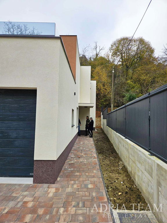 LUXURY 4-ROOM APARTMENT - GRAČANI, PODSLJEME, ZAGREB