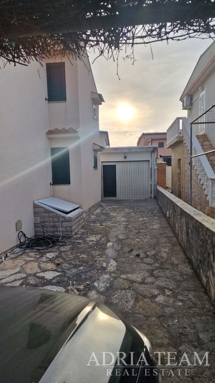 RENOVATED HOUSE – 300 M FROM THE SEA – VIR