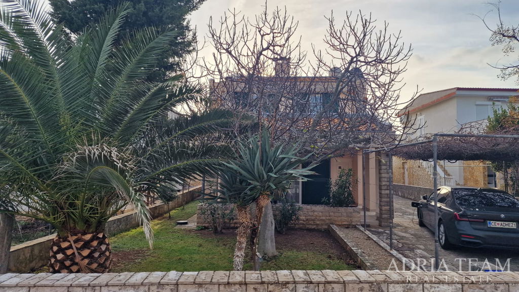 RENOVATED HOUSE – 300 M FROM THE SEA – VIR