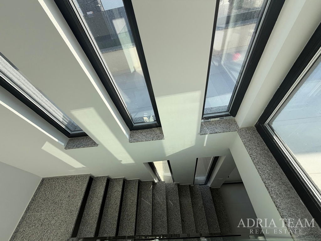 LUXURY VILLA WITH POOL – VIR