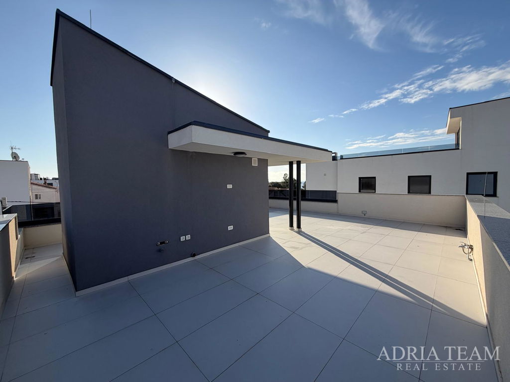 LUXURY VILLA WITH POOL – VIR