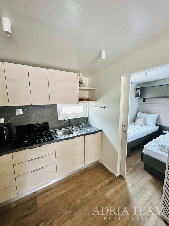 FULLY EQUIPPED LUXURY MOBILE HOME 6+2, ONLY 350m FROM THE SEA - BIOGRAD NA MORU