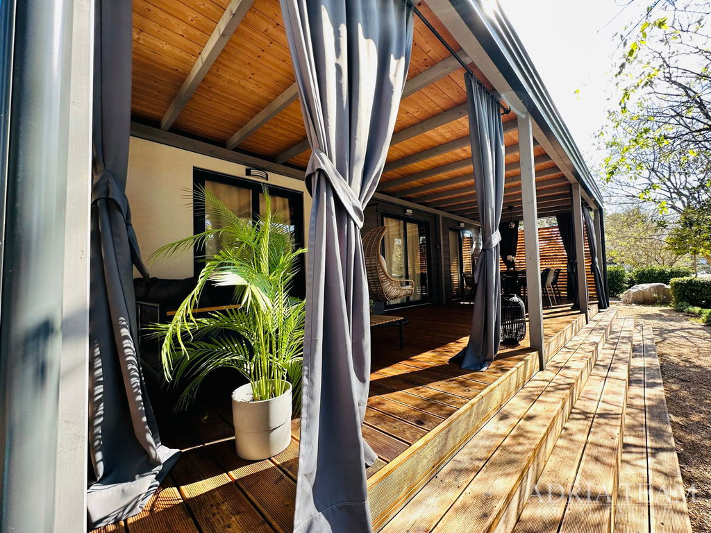 FULLY EQUIPPED LUXURY MOBILE HOME, ONLY 150m FROM THE SEA - BIOGRAD NA MORU