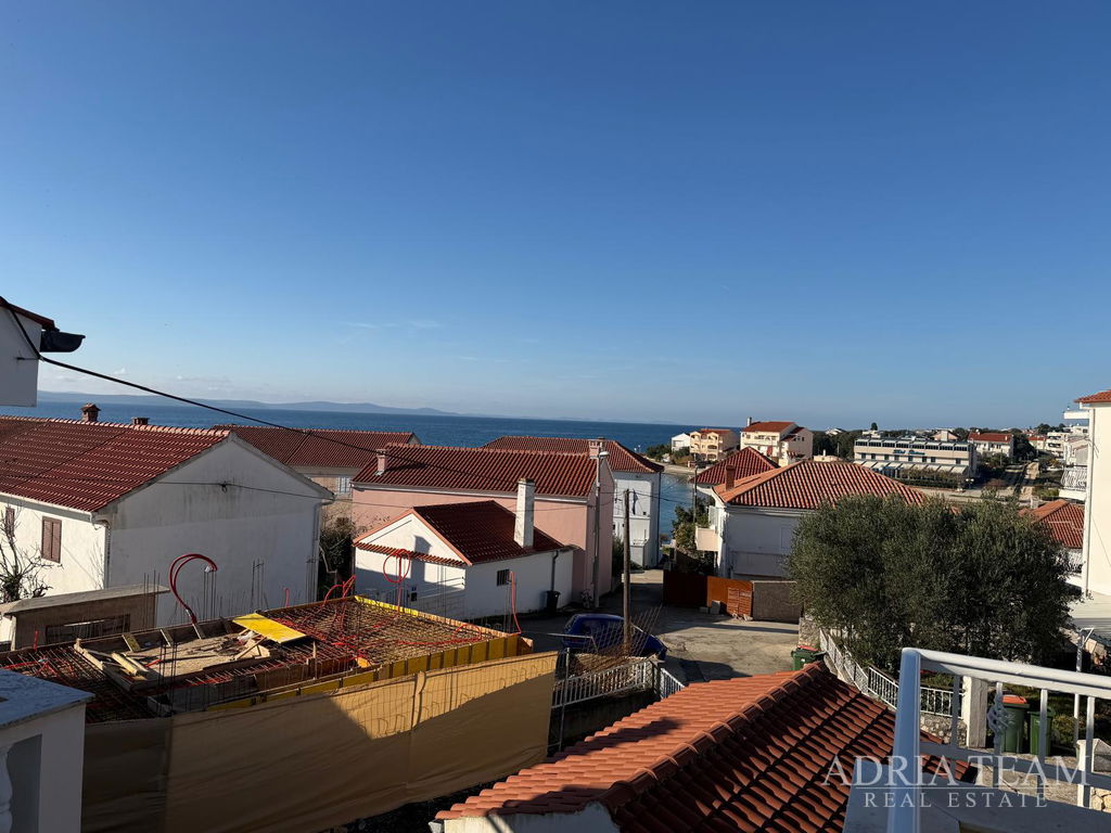 ATTRACTIVE HOUSE WITH POOL 70M FROM THE SEA – PETRČANE