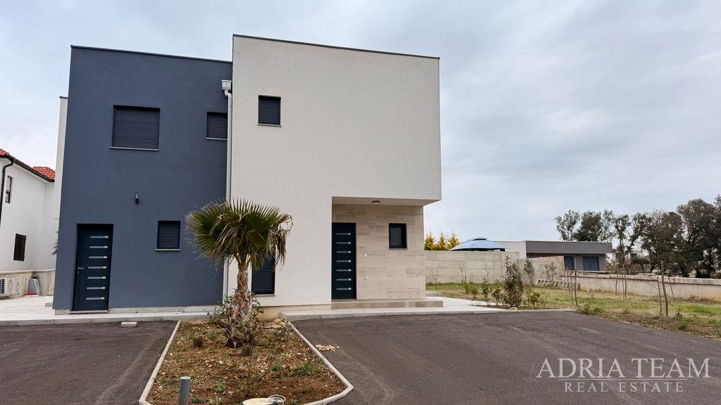 MODERN DUPLEX HOUSE S1 WITH SWIMMING POOL - ZATON,NIN