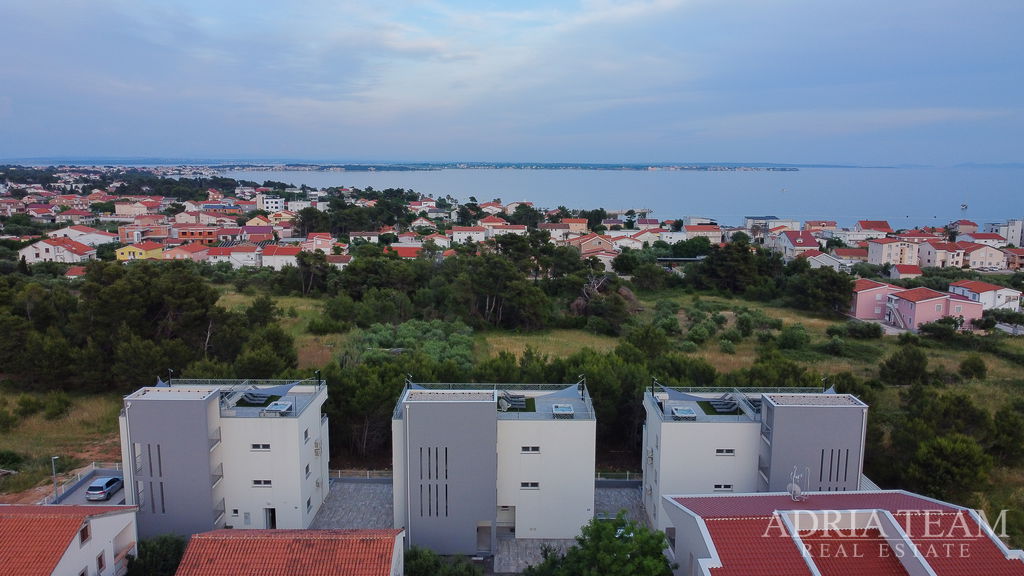 EXCLUSIVE APARTMENT WITH ROOF TERRACE AND JACUZZI - VIR