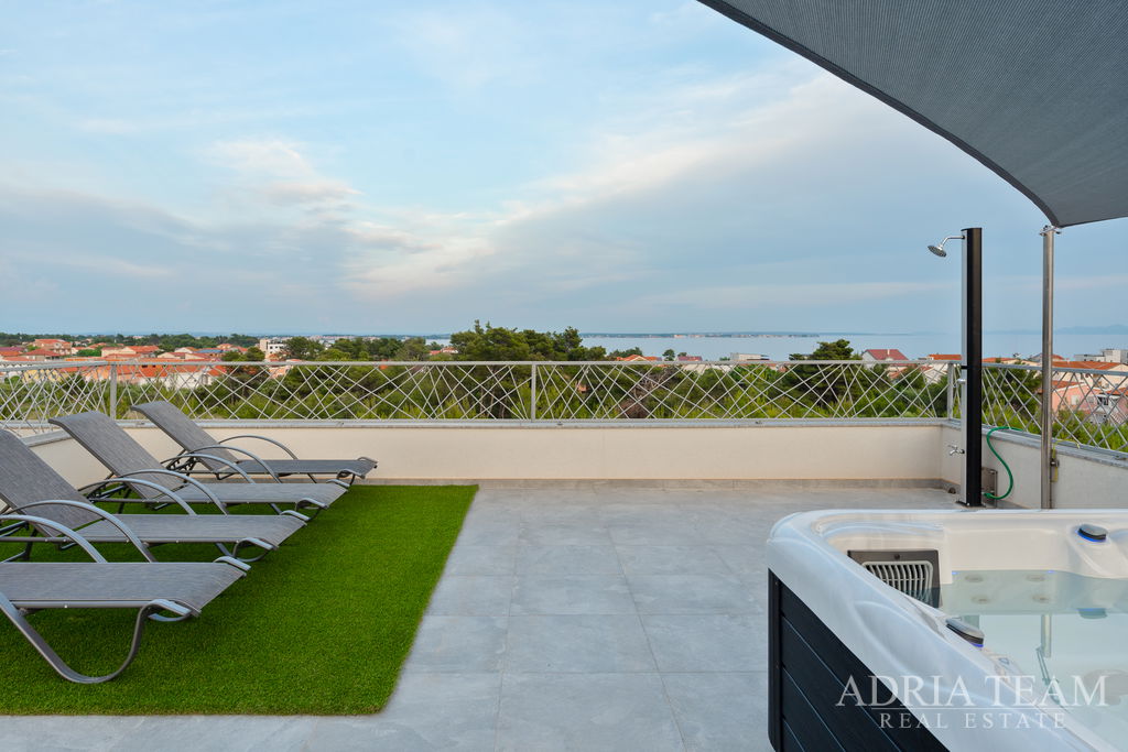 FURNISHED APARTMENT WITH ROOF TERRACE - VIR
