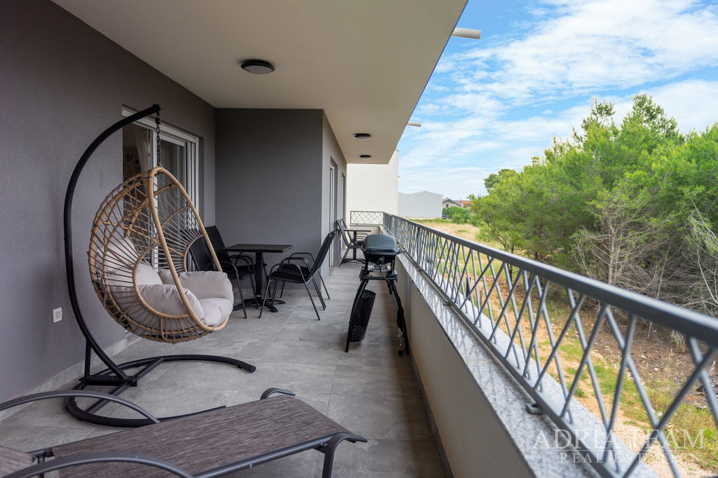 FURNISHED APARTMENT WITH ROOF TERRACE - VIR