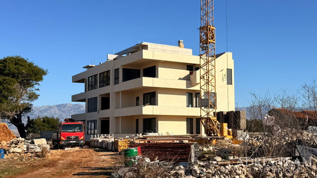 NEW BUILDING - APARTMENT IN POVLJANA (ISLAND OF PAG) | 800 m FROM THE SEA