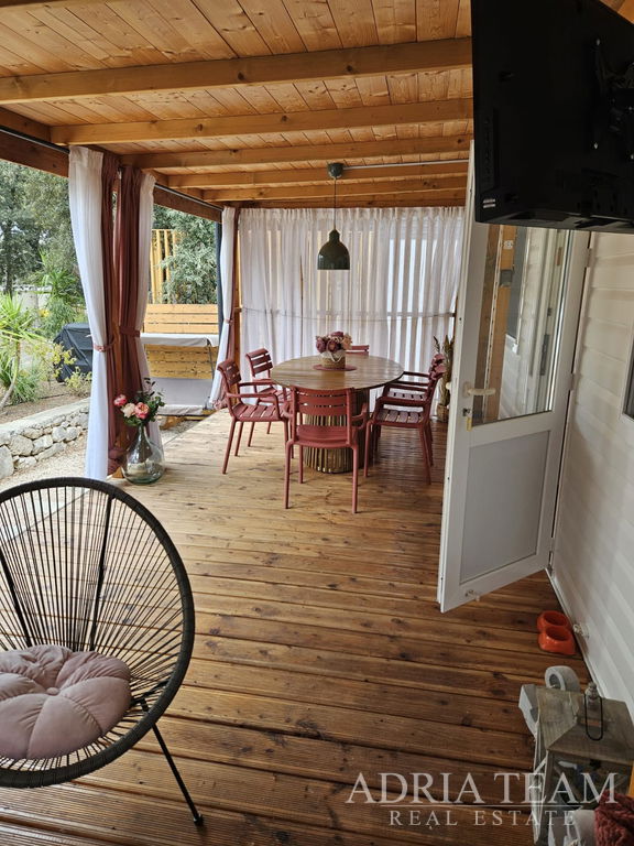 FULLY EQUIPPED MOBILE HOME 4+2, ONLY 70m FROM THE SEA - BIOGRAD NA MORU