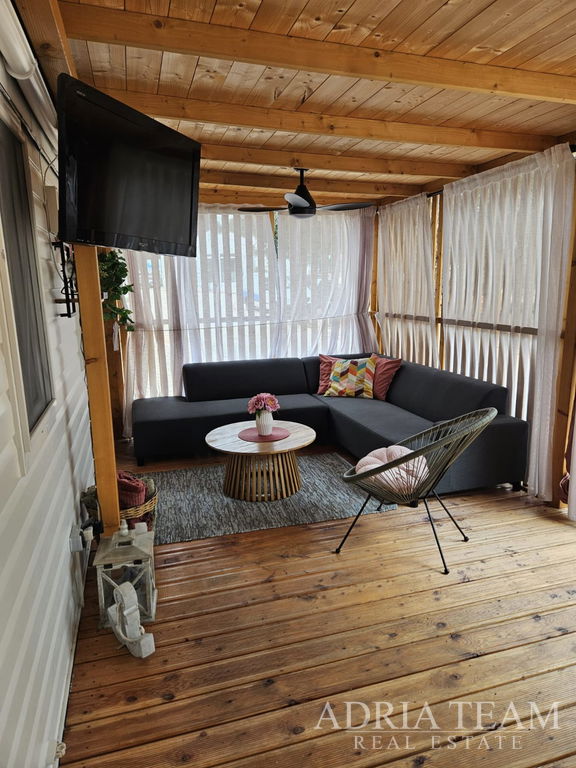 FULLY EQUIPPED MOBILE HOME 4+2, ONLY 70m FROM THE SEA - BIOGRAD NA MORU