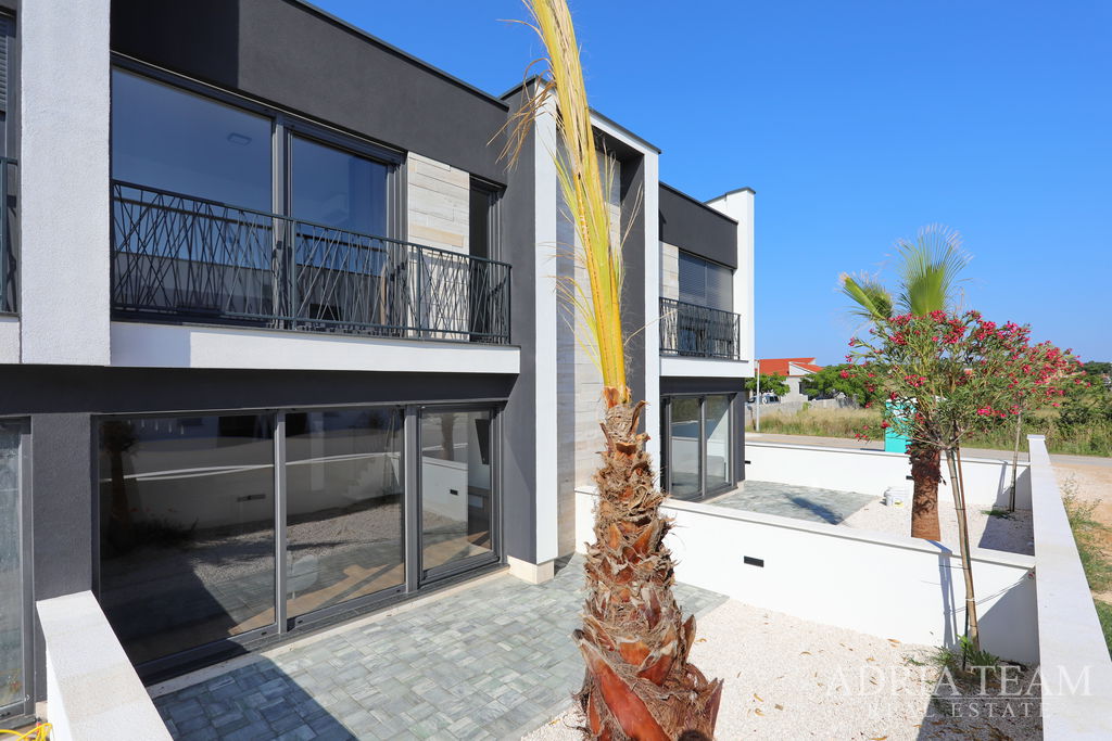 TWO-STOREY APARTMENT IN A NEW BUILDING – PRIVLAKA