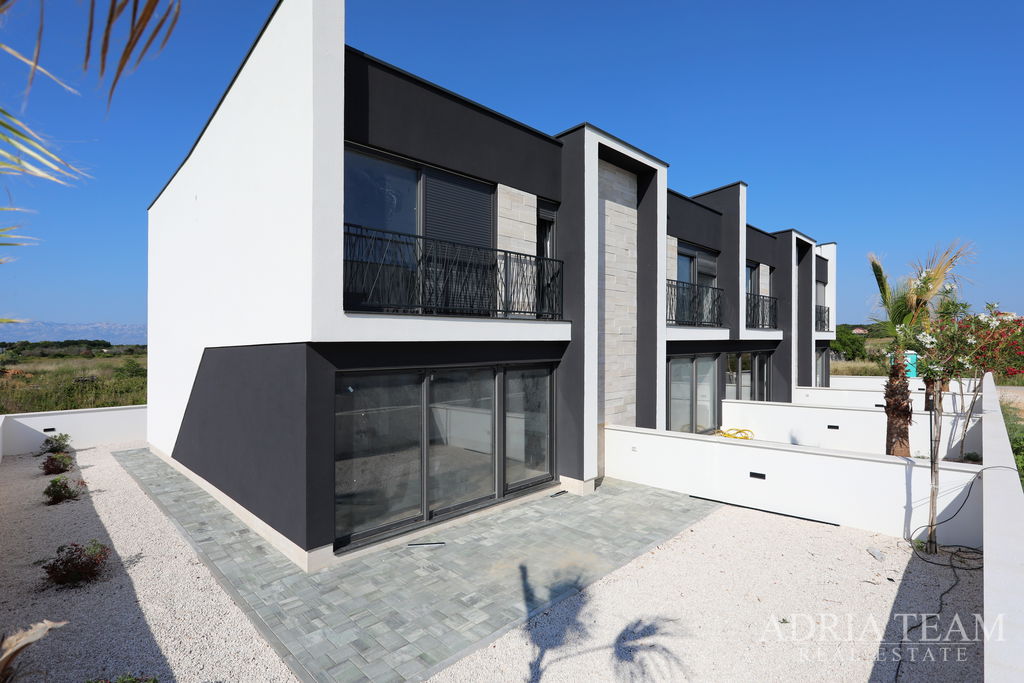 TWO-STOREY APARTMENT IN A NEW BUILDING – PRIVLAKA