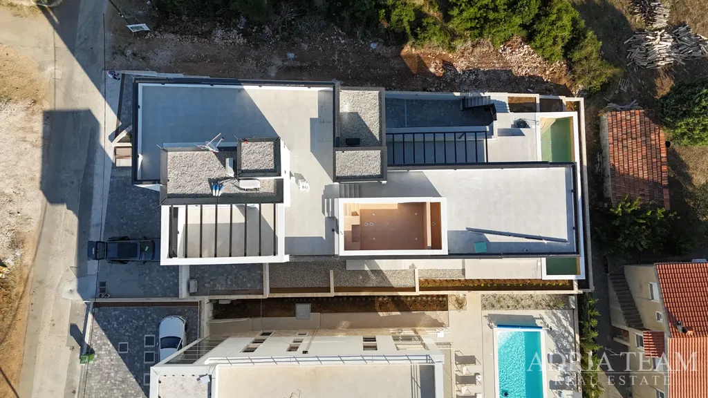 LUXURY APARTMENT S2, 80m FROM THE SEA, NEW BUILDING - KOŽINO