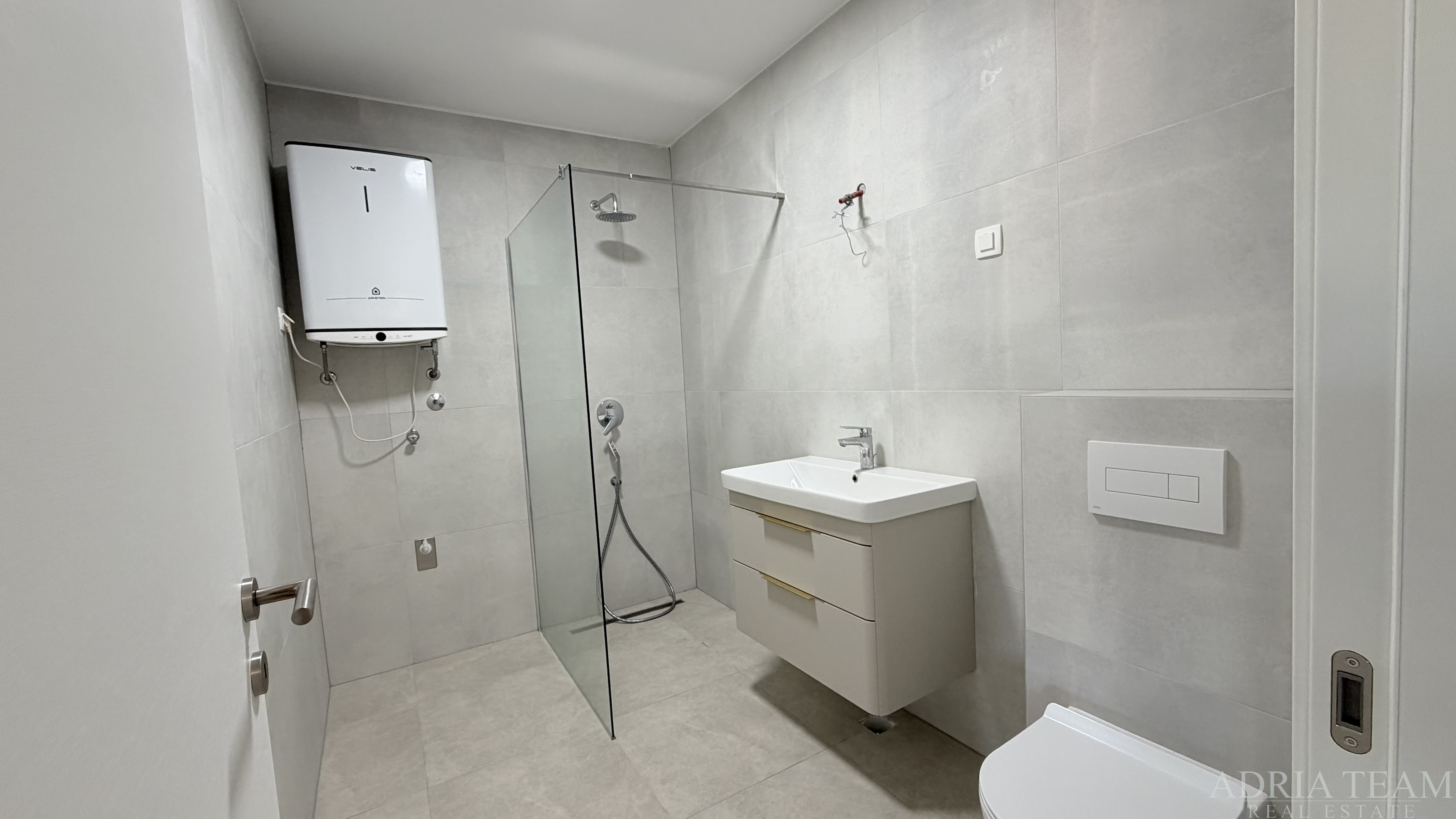 APARTMENT FIRST ROW BY THE SEA, OPEN SEA VIEW – POVLJANA, PAG