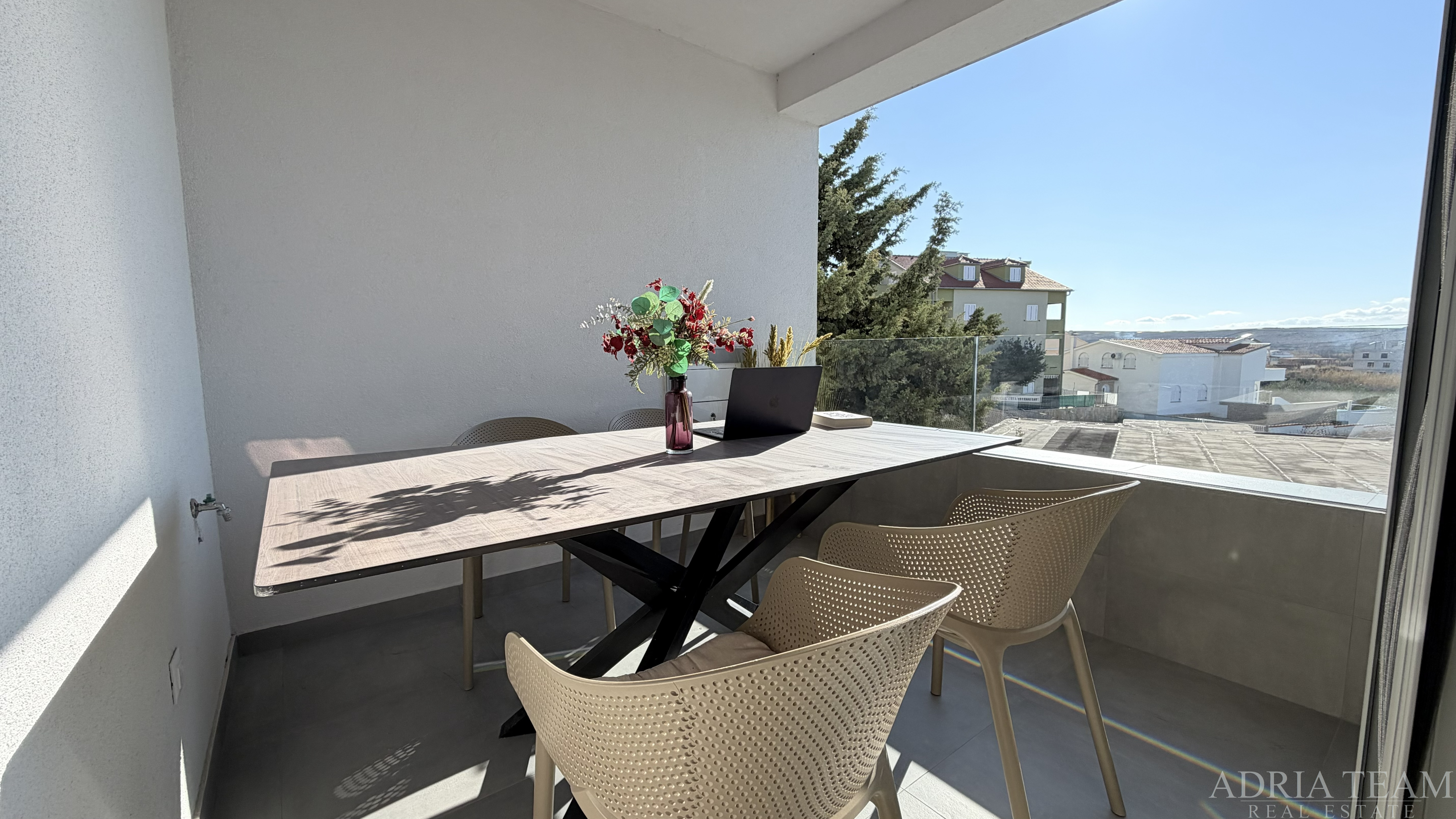 APARTMENT – 1ST FLOOR – FIRST LINE TO THE SEA – SEA VIEW - POVLJANA, PAG