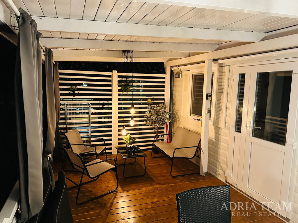 MOBILE HOME TYPE ADRIA, CAPACITY 4+2 PERSONS - BIOGRAD NA MORU