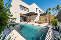 TWO-STOREY APARTMENT, NEW BUILD, CLOSE TO THE SEA – PRIVLAKA property for sale