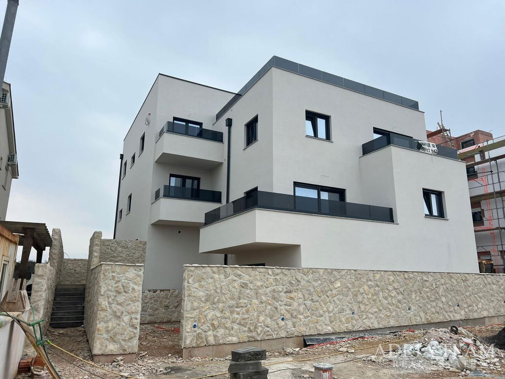 APARTMENT S8 IN A NEWLY BUILT RESIDENTIAL BUILDING - POVLJANA, PAG